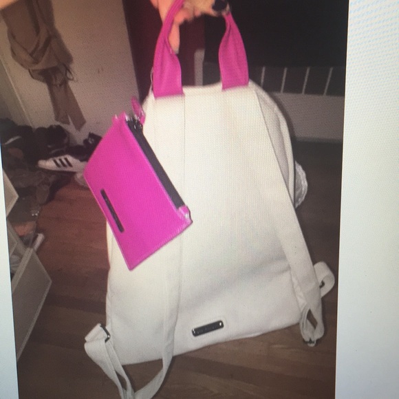 Backpack - Picture 3 of 4